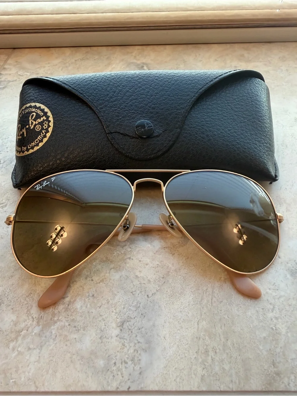 Ray-Ban Aviator Sunglasses in Gold with Brown Gradient Lenses